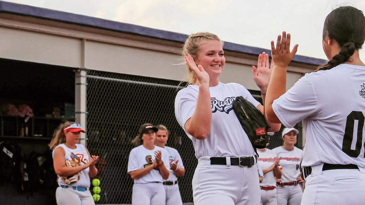 An all-star team from the Sunflower Softball League will play a three-game series against Team Alliance at Hall of Fame Stadium in Oklahoma City later this month.