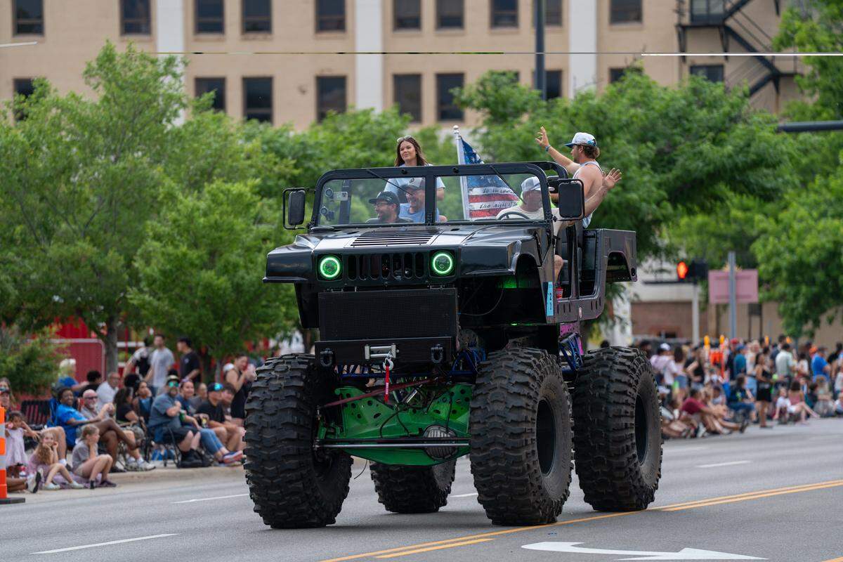 This year’s Sundown Parade, inspired by the Riverfest’s 2026 theme, “The Spirit of the 250th Birthday of the United States!”