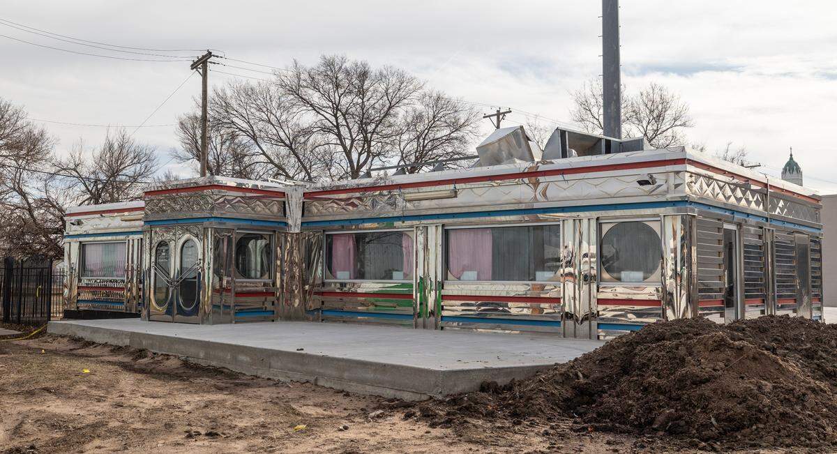 Thieves took $60,000 worth of air conditioning units from Station 8 owner Alex Eftekhar’s diner project at Third and Wabash, pushing a possible opening date back to the end of 2024.