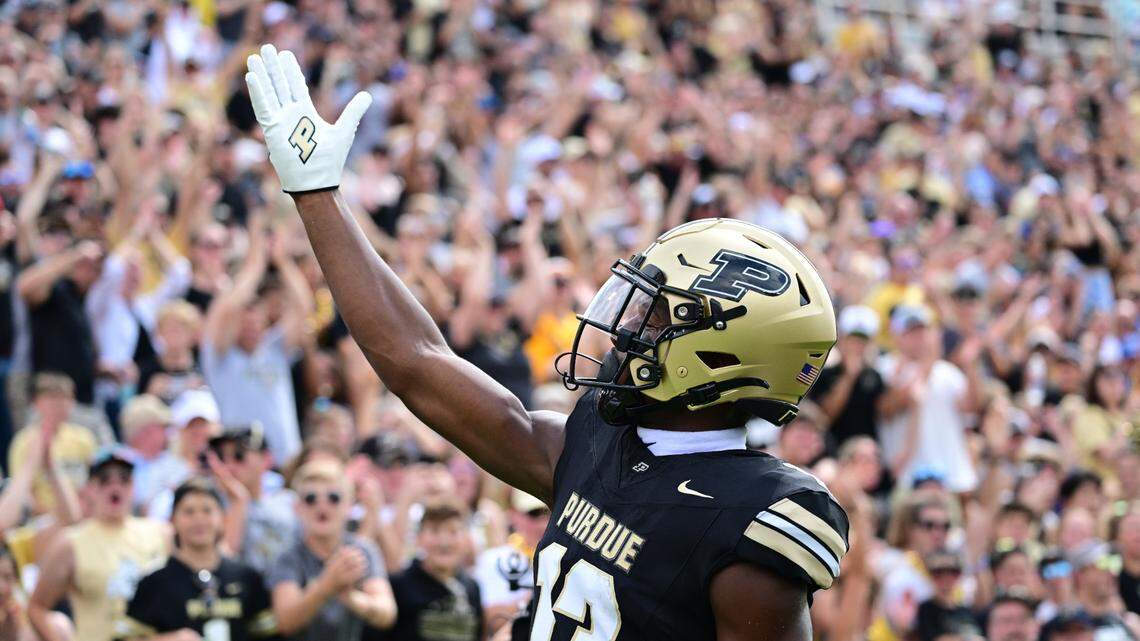 Meet the K-State receiver who is making life ‘10 times easier’ for Avery Johnson