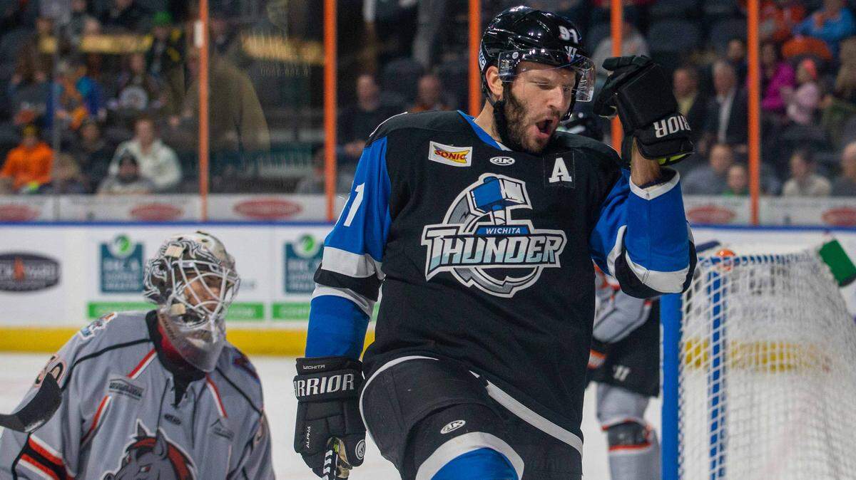 Jack Combs scored the game-winner with 13 seconds remaining in Wichita’s 4-3 victory over Rapid City on Wednesday at Intrust Bank Arena. The Thunder (19 points) are now in first place in the ECHL.