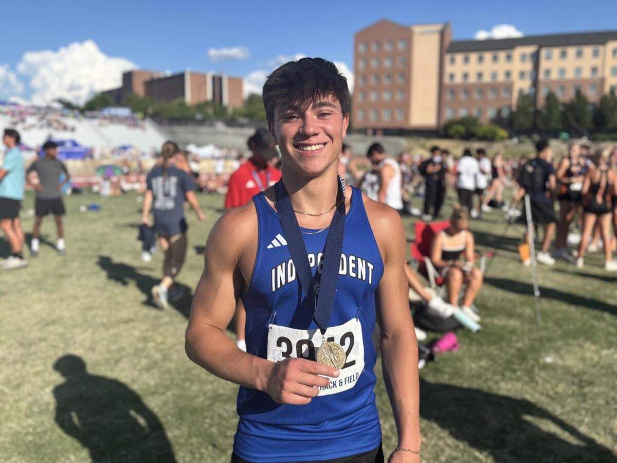Wichita Independent’s Aaron Shadid battled back from injury to win the Class 2A state championship in the 200-meter dash.