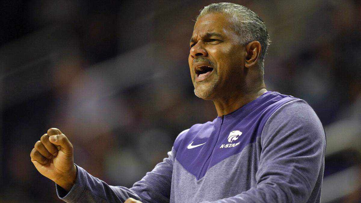 Kansas State head coach Jerome Tang talks to his players during the second half of an NCAA college basketball game against Texas-Rio Grande Valley Monday, Nov. 7, 2022, in Manhattan, Kan.