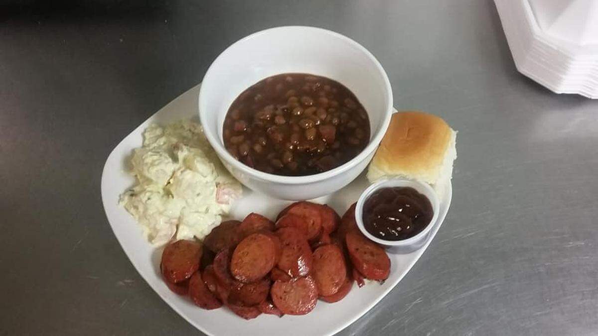 Morris St. Carryout is a new Wichita restaurant opening on Friday and specializing in barbecue, fish and chicken.