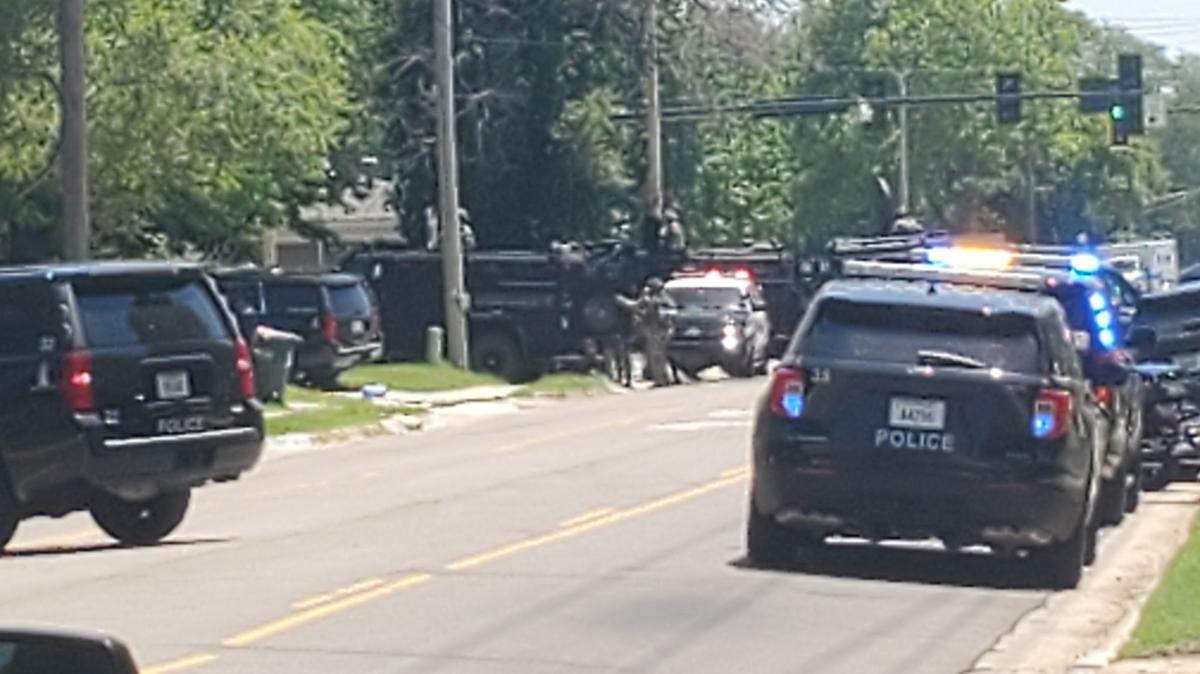 A Wichita police SWAT standoff ended peacefully Wednesday afternoon near Hillside and Mount Vernon. (June 16, 2021)