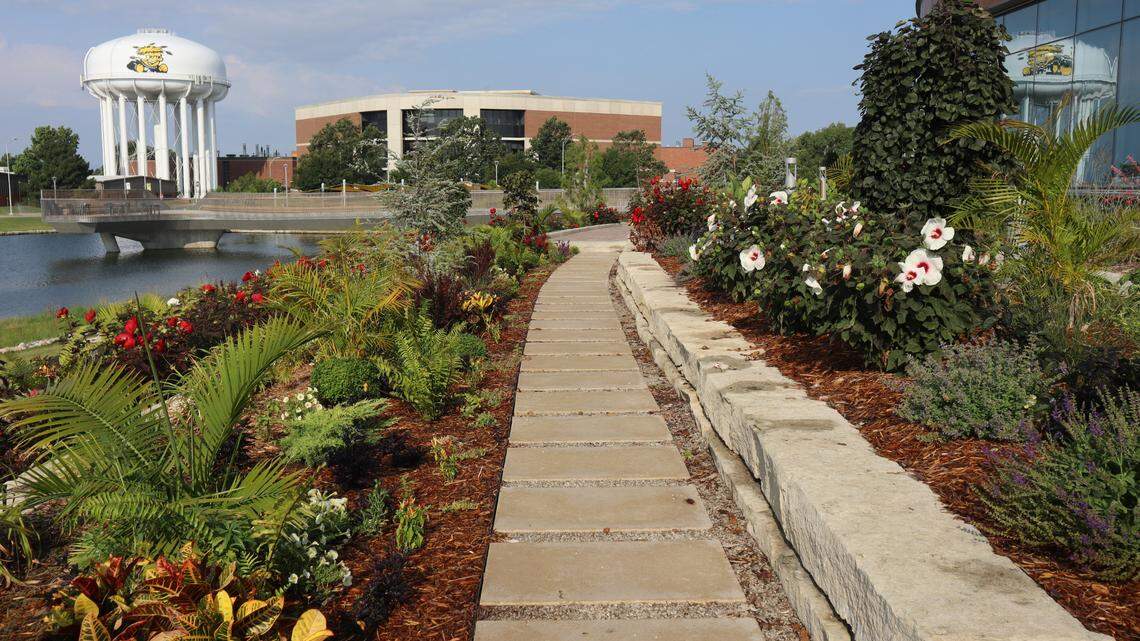 Tour shows beautiful gardens in Wichita are possible, despite water restrictions