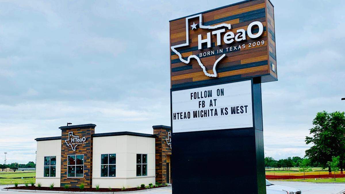 As water crisis continues, some Wichita restaurants close, others ask customers to BYOB