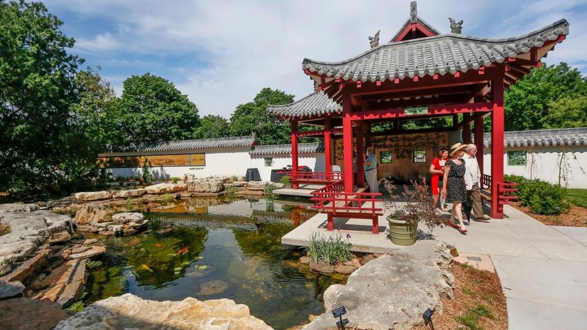 Any spot near water is a good spot for a marriage proposal. The Chinese Garden of Friendship at Botanica has a small waterfall and a covered pavilion.