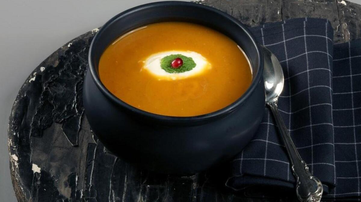 For a creepy eyeball look, dollop yogurt into the soup, float a small mint leaf in the middle and finish with a single pomegranate seed.