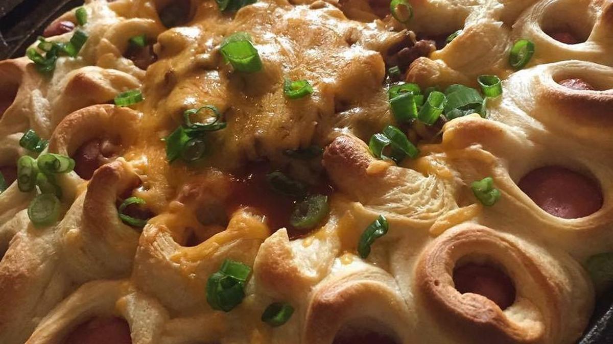 This chili dog bread ring is a shareable, decadent Super Bowl snack.