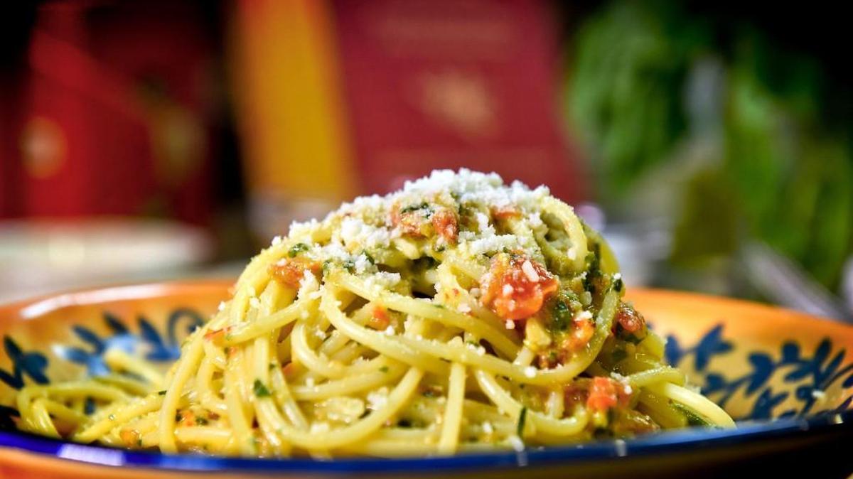 Spaghetti and pesto Trapanese is simple enough for novice cooks but complex enough to impress.