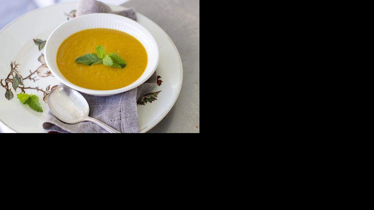 
Pumpkin puree’s rich flavor and creamy sweetness work great in both sweet and savory dishes. 
