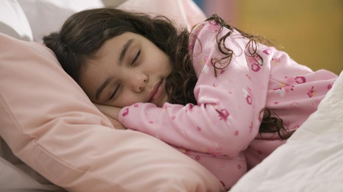 As bedtime approaches, make sure you and your children are exposed to soft, indirect, yellow spectrum light. Consider gradually turning off some of those lights so the space becomes gradually darker. These light signals help prompt your brain and body to feel sleepy and to prepare for a good night’s rest.
