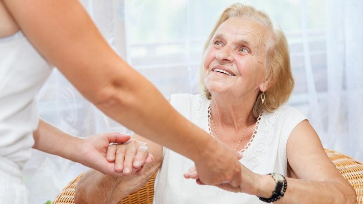 A panel of experts has called for extensive changes to the health care system, including a family centered approach to care that would recognize caregivers’ essential contributions.