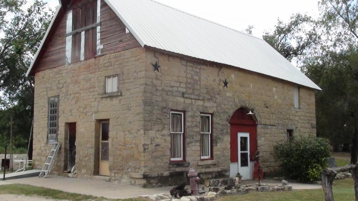 The Hett barn will be on the Marion garden tour Saturday.