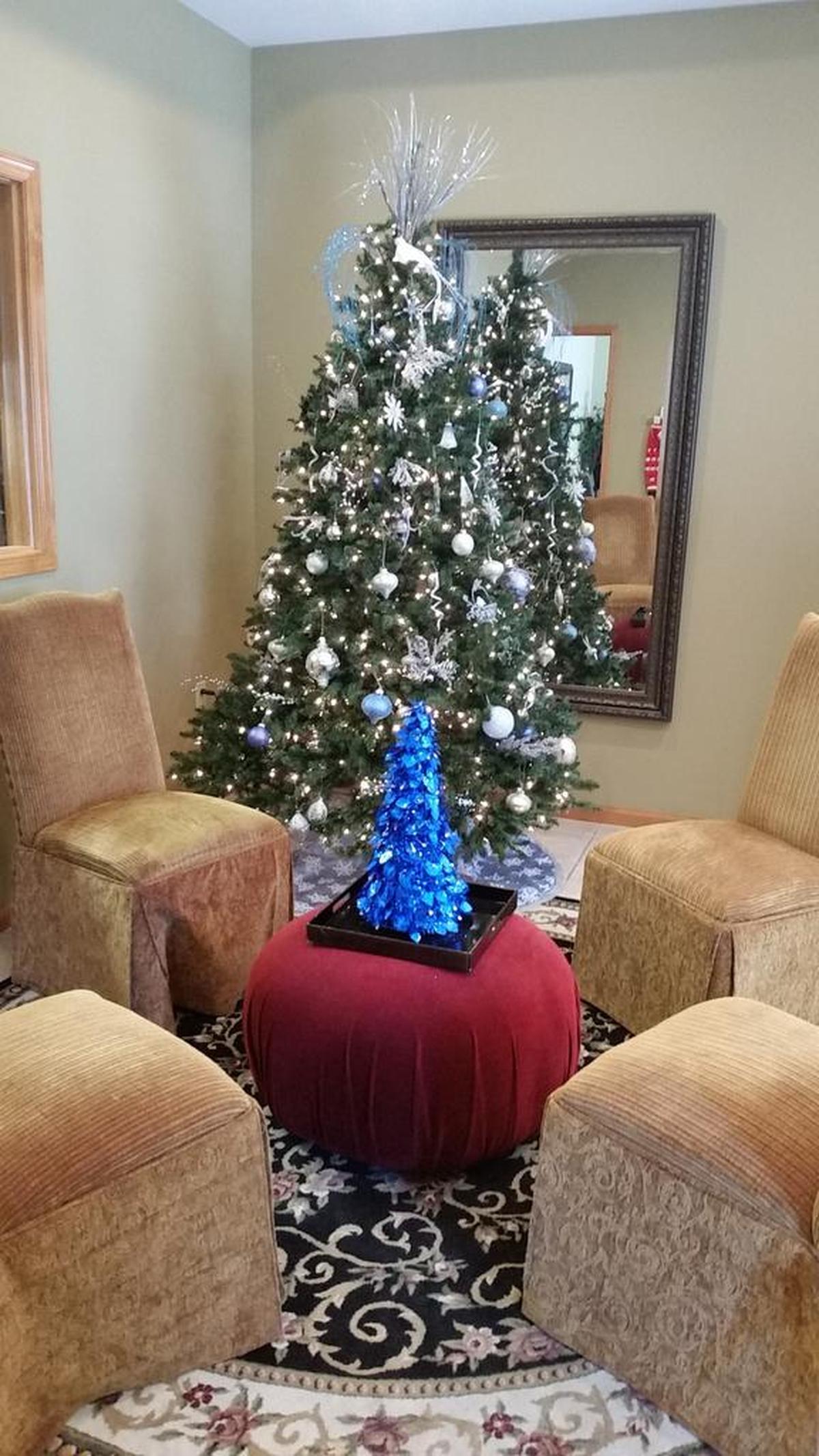 The Dana Haislett Agency decorates its office in Haysville inside and out.