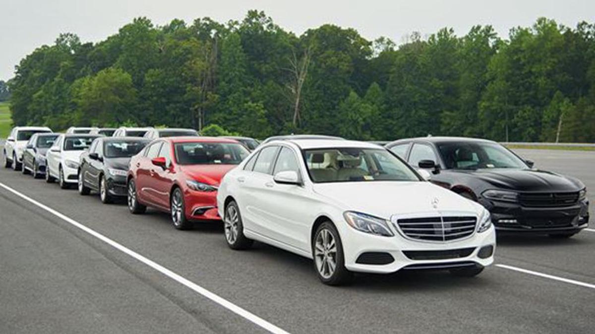 
Autumn can be a good time to shop for cars from the past model year.
