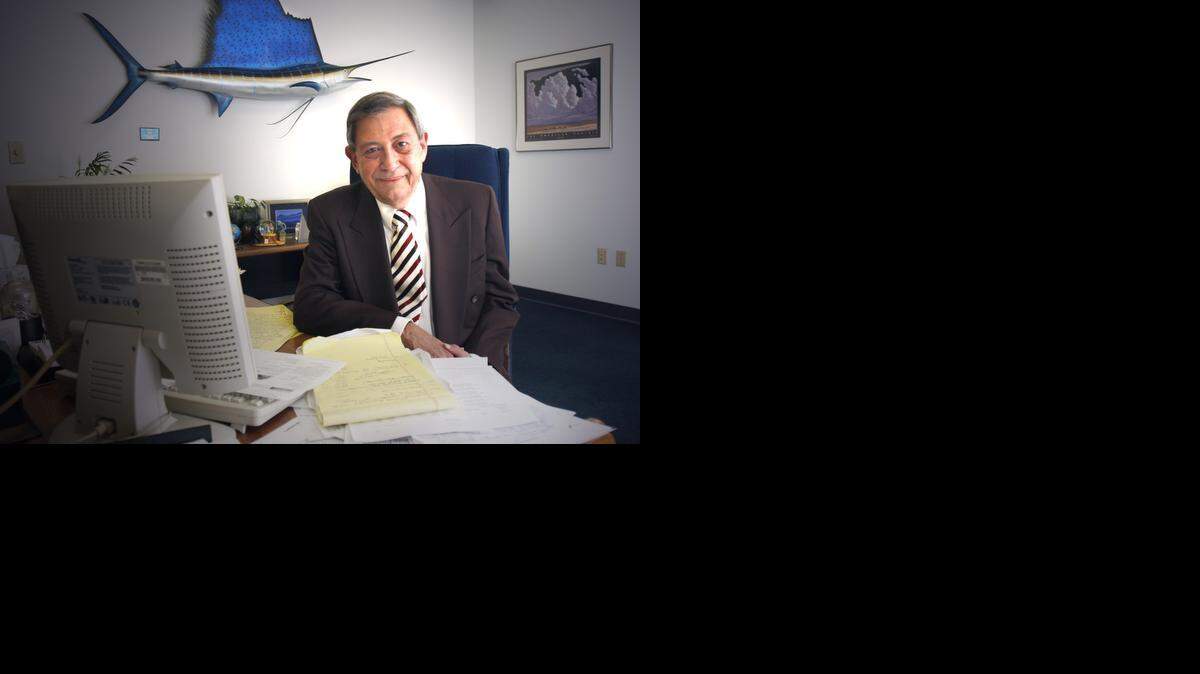 
Jerry Riedl, who founded Riedl First Securities, died Friday. He was 75.
