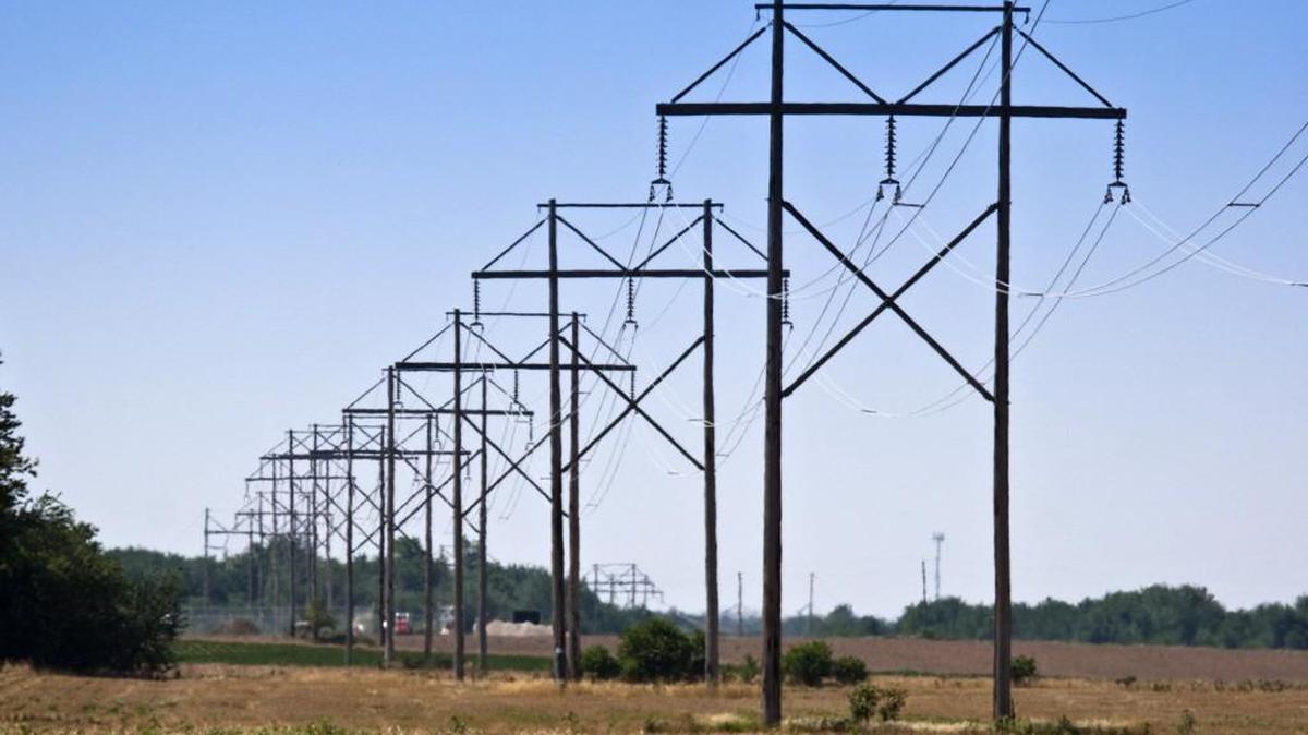 The top executives of Westar Energy and Kansas City Power & Light testified that merging their electric companies offers a one-time opportunity that would benefit company stockholders, customers and the Kansas economy.