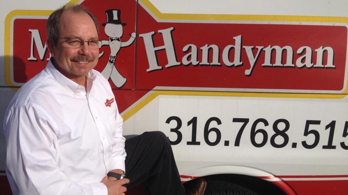 After 31 years in the aircraft industry, Bob Skidmore is now trying to build a successful Mr. Handyman franchise.