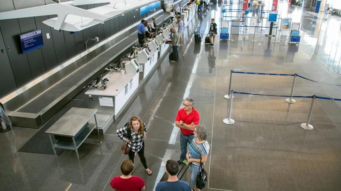 Notes from the airport: Fees for taxis and new TSA offices
