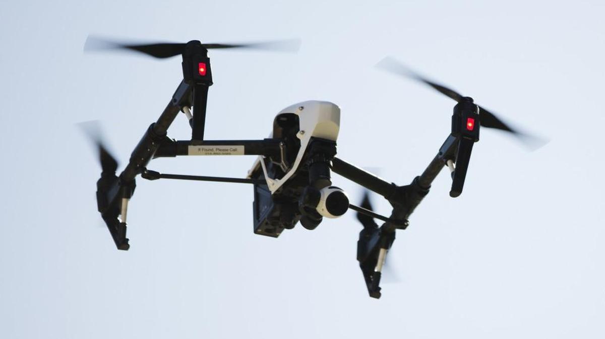 The Federal Aviation Administration said this week that reports of drone encounters with aircraft and airports increased 46 percent in eight month periods between 2015 and 2016. (April 14, 2016)