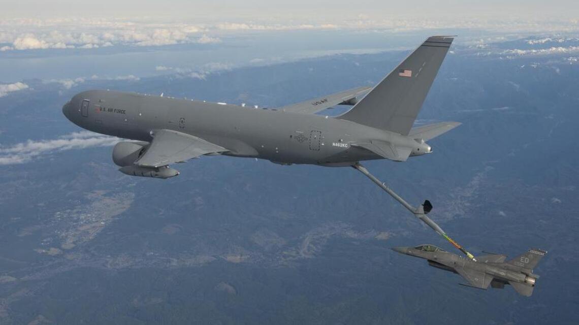 New Boeing tanker completes first midair refueling test