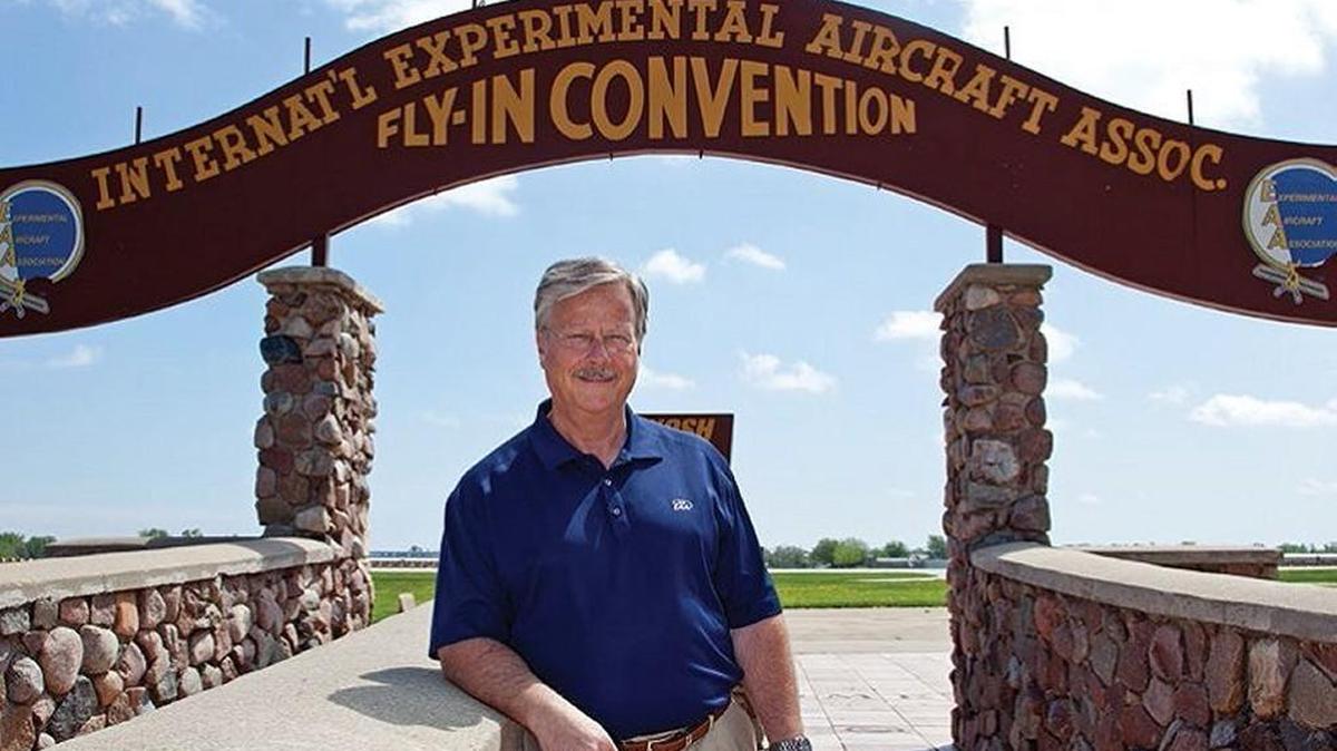 Former Cessna Aircraft CEO Jack Pelton was named Monday as the new chief executive at the Experimental Aircraft Association.