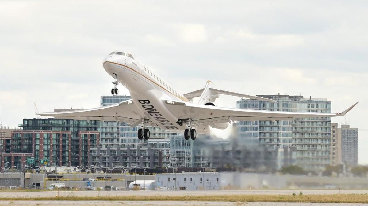 Bombardier’s fourth Global 7000 for flight testing took off on its maiden flight from Toronto on Thursday.