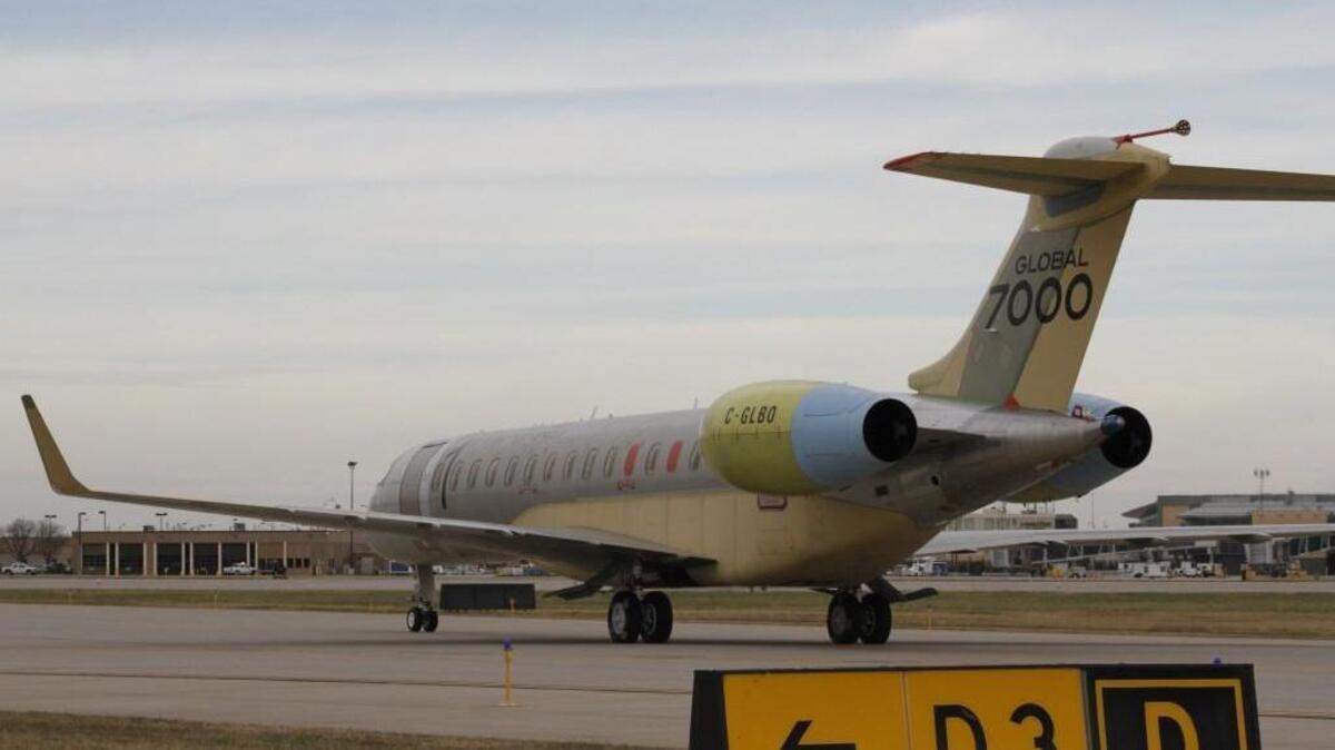 Bombardier’s Global 7000 business jet taxis to the company’s flight test center at Wichita Eisenhower National Airport on Nov. 21.