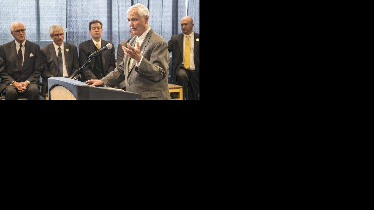 
Wichita State president John Bardo announces that Airbus will move its employees from downtown Wichita to WSU as part of new Innovation Campus.
