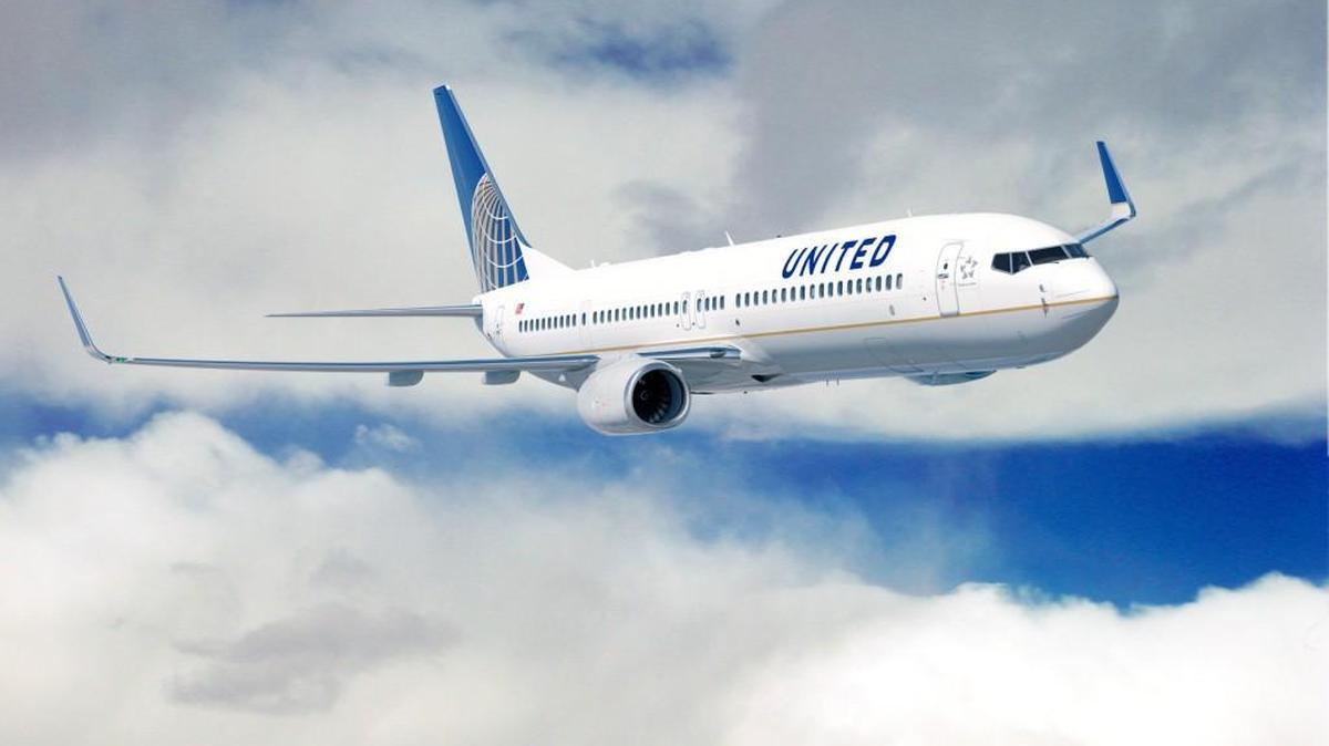 United Airlines said Thursday it will add to its fleet of Boeing 737-900ERs, pictured here, by ordering 40 new Boeing 737-700s. The 737-700s will replace a portion of its regional jet fleet.