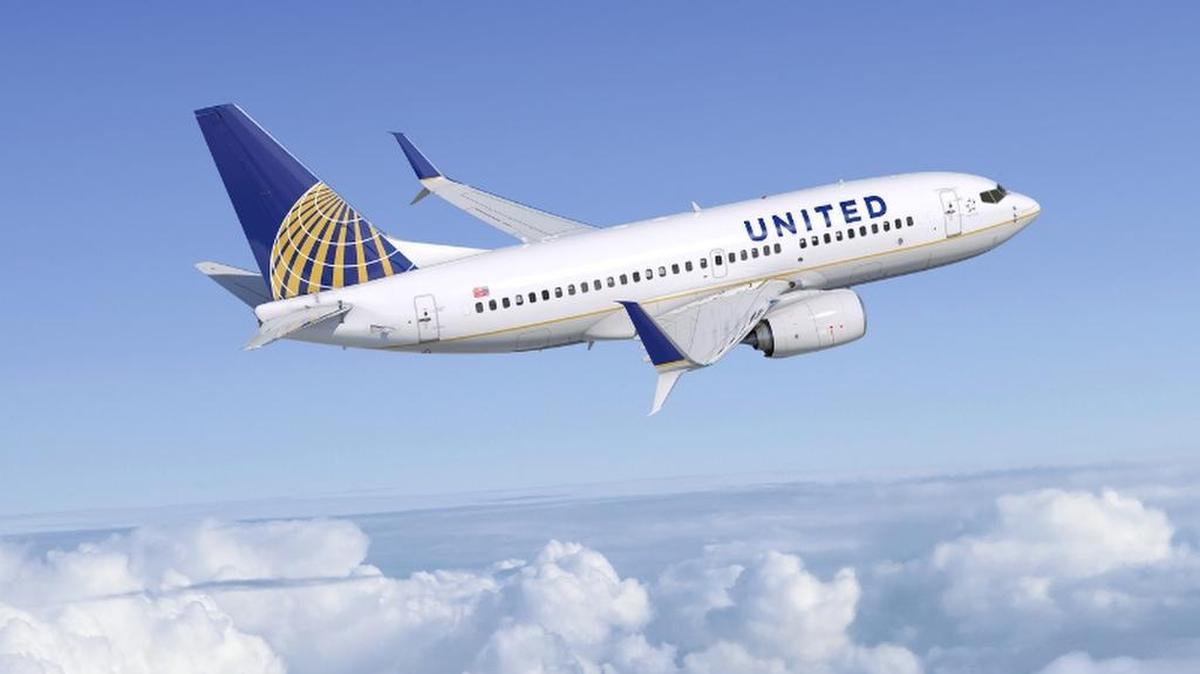 United Airlines said Tuesday that it will buy 25 Boeing 737-700s.