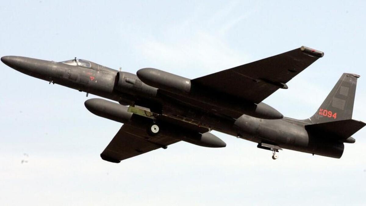 FILE - This Oct. 12, 2008 file photo shows a U.S. U2 reconnaissance plane taking off at the U.S. airbase in Osan, south of Seoul, South Korea. The U-2 spy plane outlasted the Cold War, outlived its successor and helped avert the worlds nuclear annihilation a half century ago. (AP Photo/ Lee Jin-man, File)