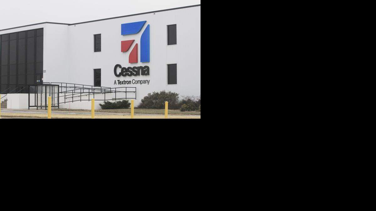 
Officials with Textron and the Machinists Union said they would resume negotiations on Wednesday. The talks broke down Sunday over a dispute about job security.
