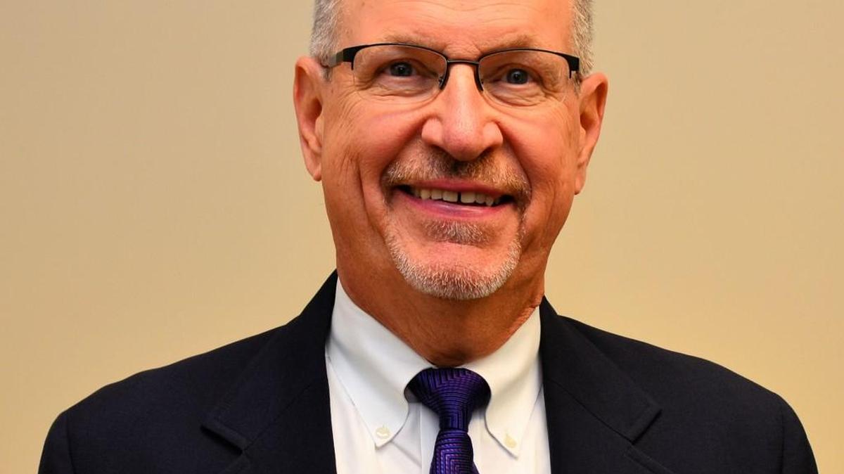 Bruce Frost is senior vice president of American State Bank and Trust Co.