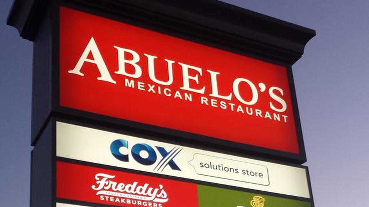Barbecue restaurant RibCrib is working on a deal for space south of the west-side Abuelo’s. (Feb. 24, 2016)