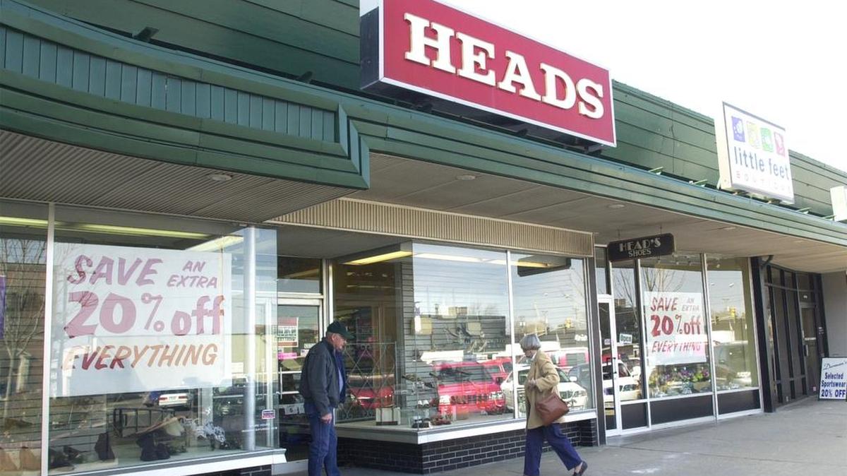 The 105-year-old Heads Shoe Store store, which has been in Lincoln Heights Village since 1949, is going out of business.