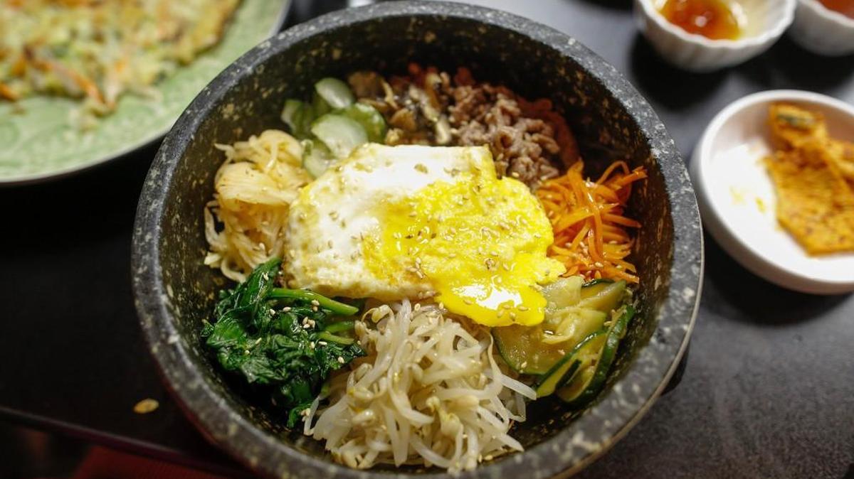 For a last bite of dol sot bi bim bap or any of the other dishes at Juni’s Cafe in Comotara Center, you’ll need to go by Thursday. The restaurant is closing for good after that.