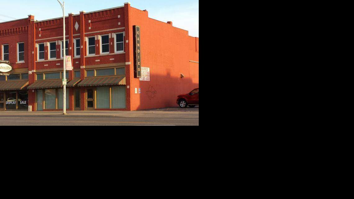 
Smarts Doughnut plans to open in the former Cero’s Candies space at 1108 E. Douglas.
