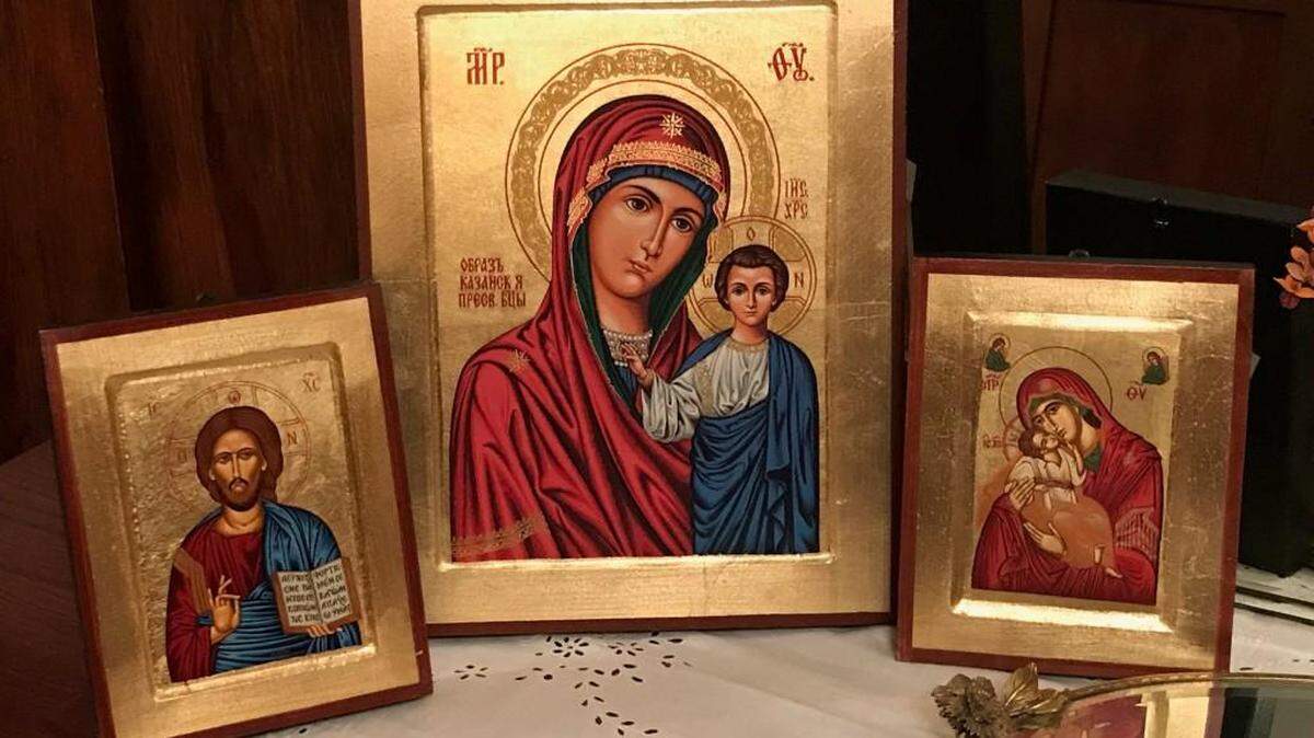 Robert Elliot has started a new company called HeavenlyIcons.com to sell Greek icons.