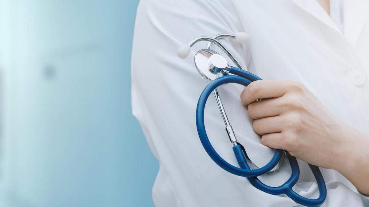 Shareholders of Mid-Continent Anesthesiology have filed a lawsuit against two former presidents of the corporation.
