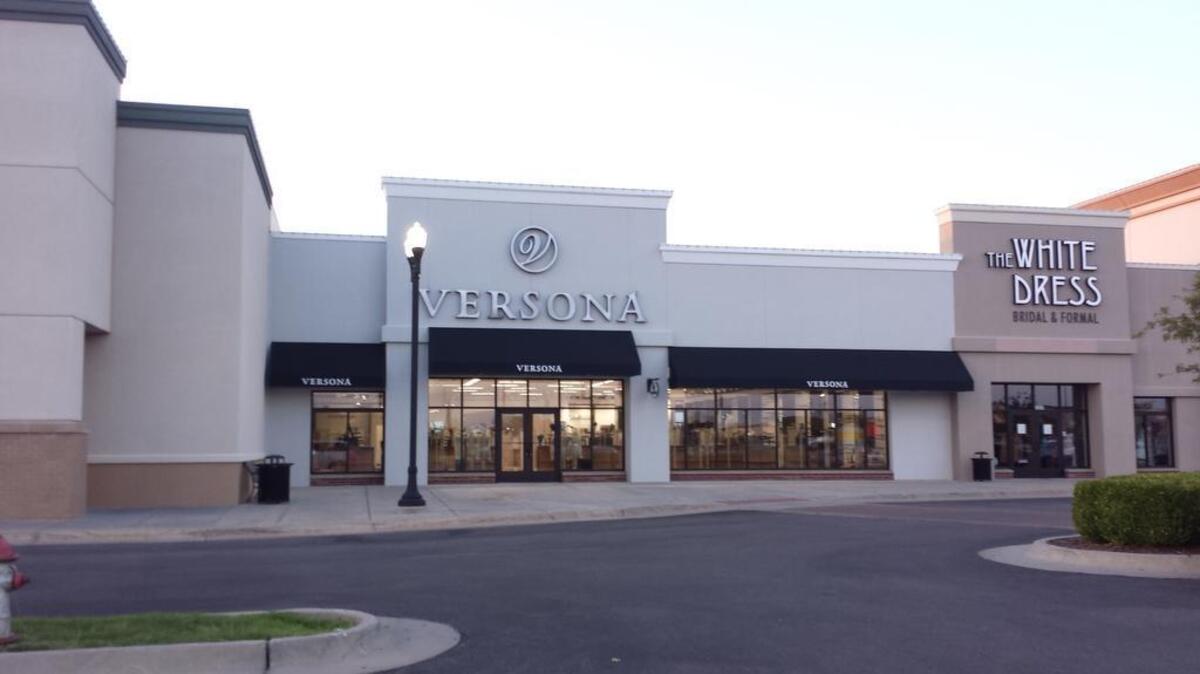 
Versona at NewMarket Square, near 21st and Maize (Aug. 15, 2015)
