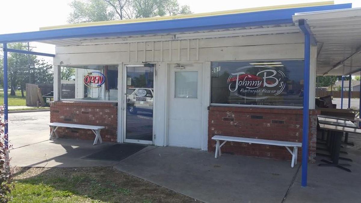 
This space has been home to Johnny B’s Hamburger Heaven a couple of times, but it won’t be for much longer.
