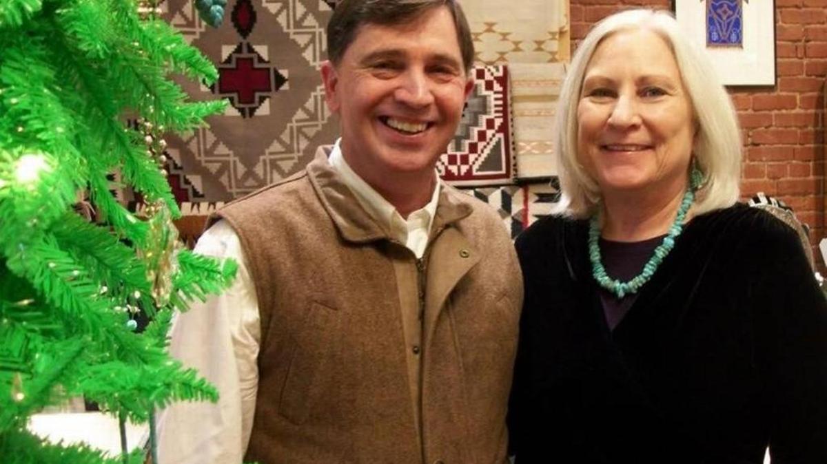 Richard and Julie Gottsponer are reopening their Sandbar Trading as a holiday pop-up store in the Commerce Arts District, which could become a permanent home.