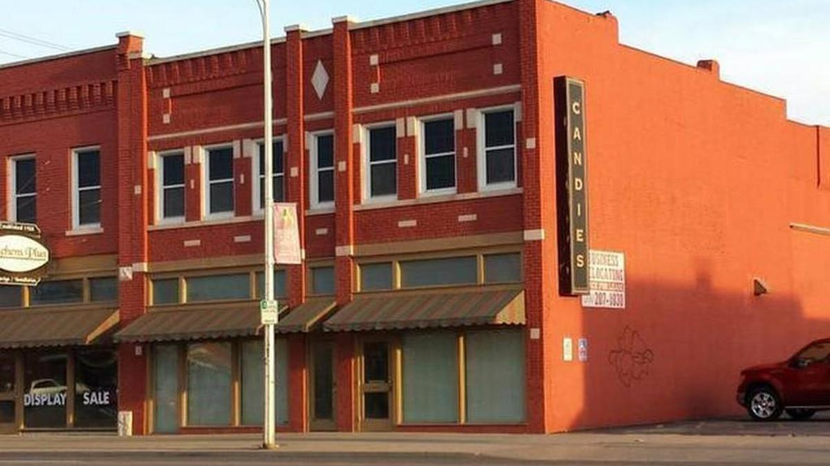 Kissy Nails will open in part of the former Cero’s Candies space on Valentine’s Day.