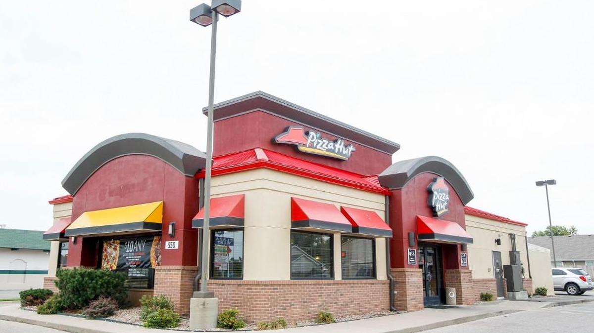 Longtime Pizza Hut franchisee Capital Pizza Huts declared Chapter 11 bankruptcy this week.