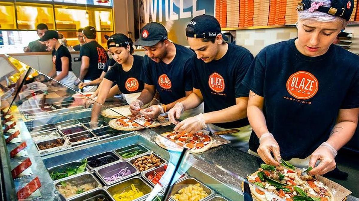 Blaze Fast-Fire’d Pizza is bringing its build-your-own-pizza concept to Greenwich Place.