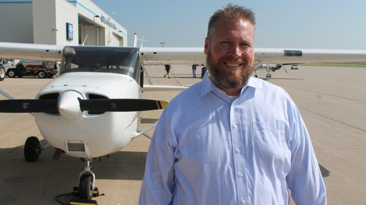 Aviation insurance broker Tim Bonnell Jr. is also an instrument-rated private pilot who earned his license in 2000.