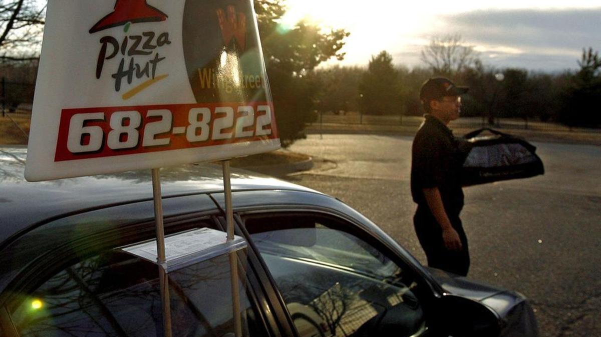 Pizza Hut and Toyota are teaming up to begin testing self-driving pizza cars as soon as 2020.